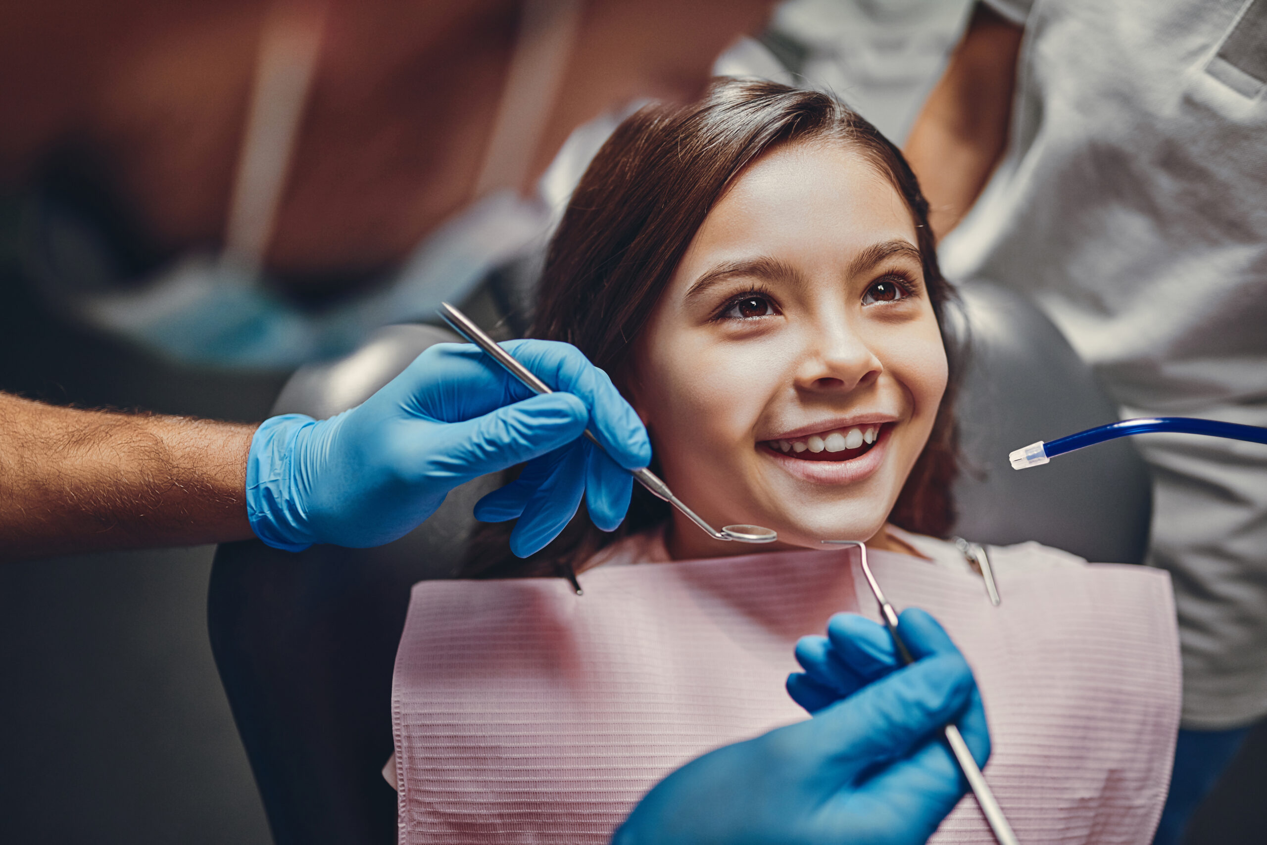 Endodontist Resident working